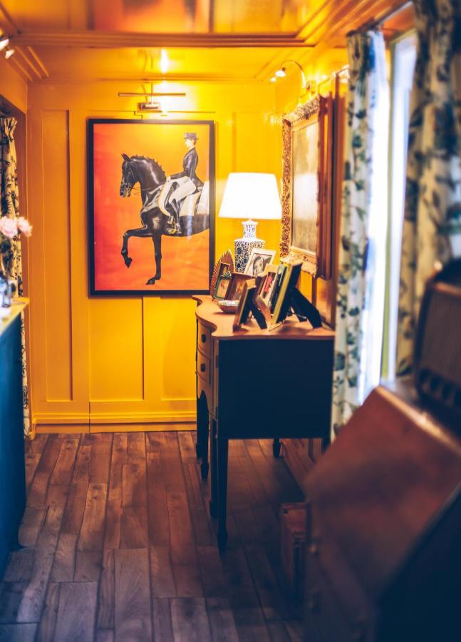 Sheddington Manor - 2 Bedroom Guest House & Cinema Belfast Buitenkant foto