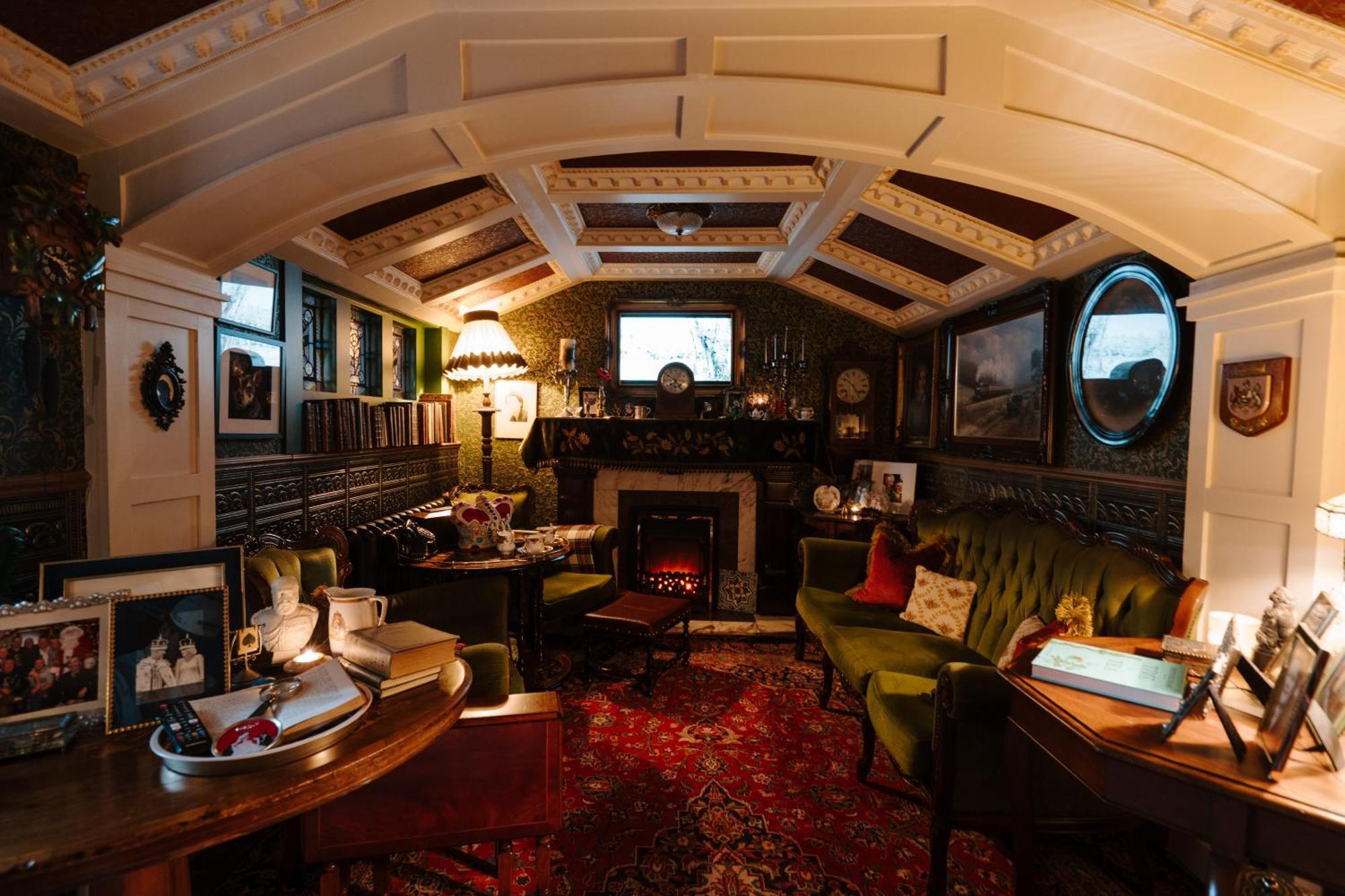 Sheddington Manor - 2 Bedroom Guest House & Cinema Belfast Buitenkant foto
