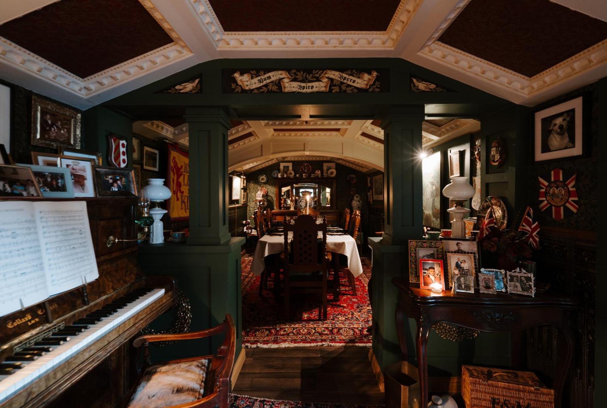 Sheddington Manor - 2 Bedroom Guest House & Cinema Belfast Buitenkant foto