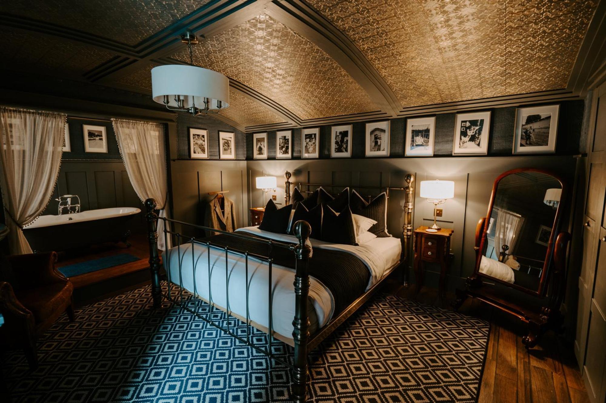 Sheddington Manor - 2 Bedroom Guest House & Cinema Belfast Buitenkant foto