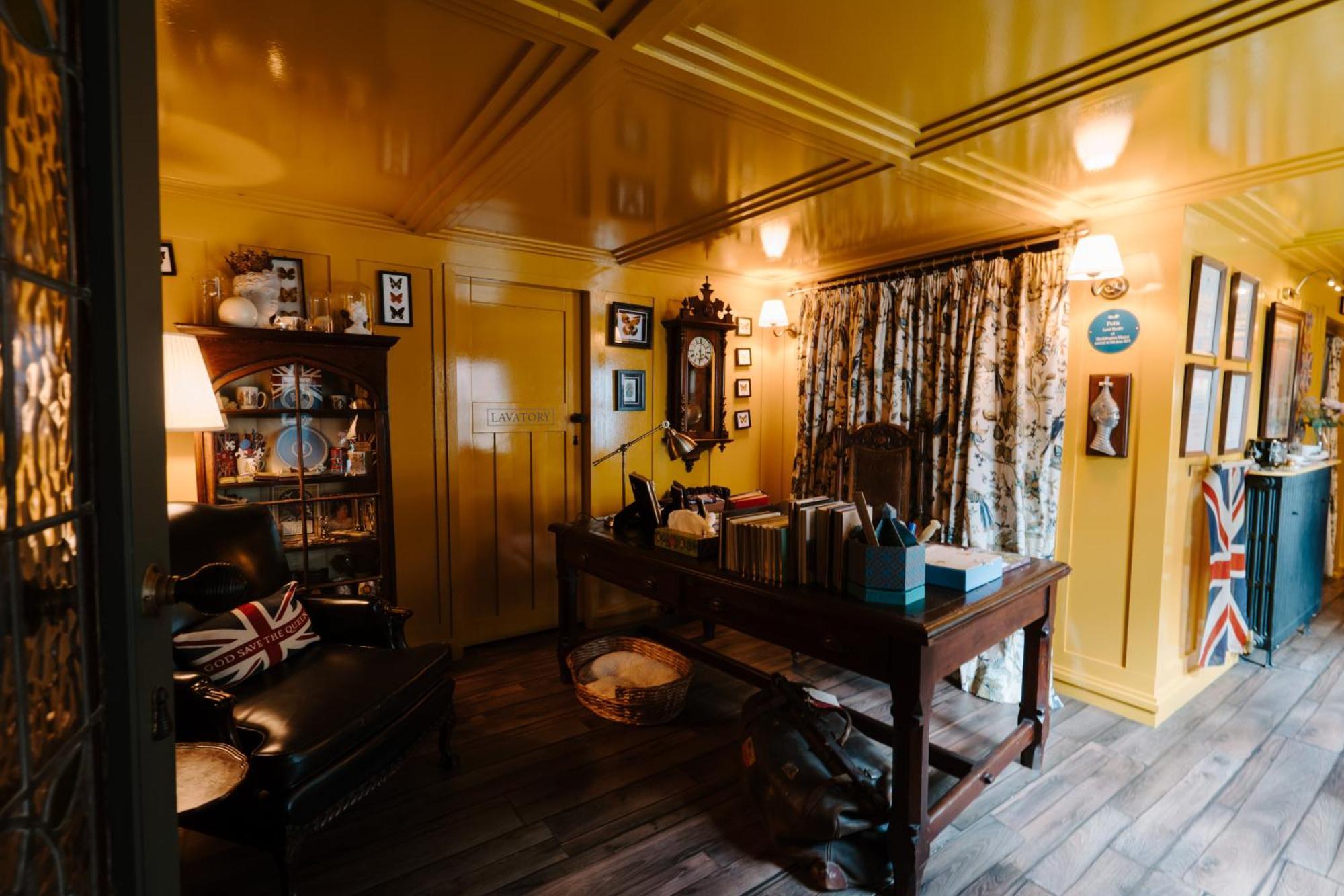 Sheddington Manor - 2 Bedroom Guest House & Cinema Belfast Buitenkant foto